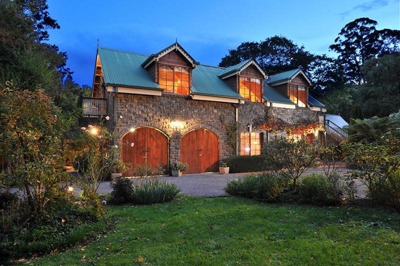 オリンダ Mary Cards Coach House Bed & Breakfast エクステリア 写真
