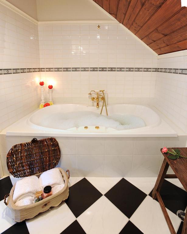 オリンダ Mary Cards Coach House Bed & Breakfast 部屋 写真